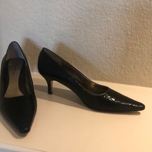 Bandolino Kitten Heel Pump